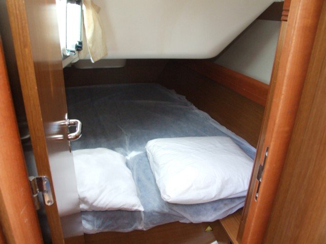 Sun Odyssey 36 i - 2007 -29.jpg